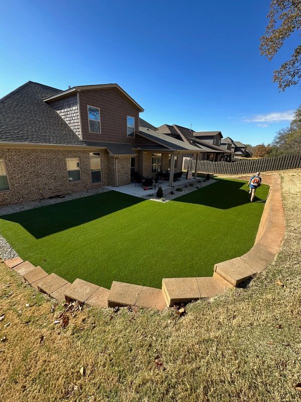 Compact backyard with immaculate turf